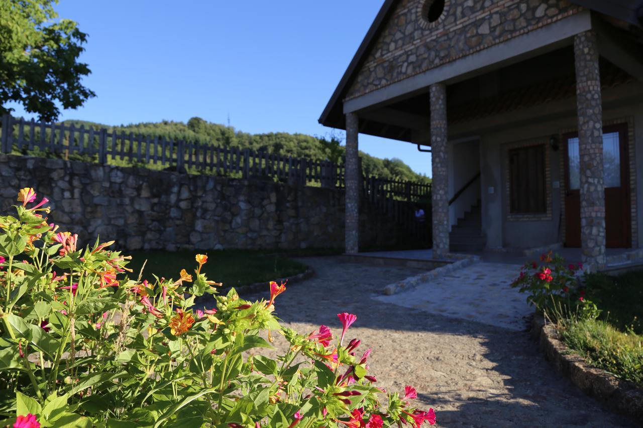Agriturismo Pirara Sant'Angelo  Экстерьер фото